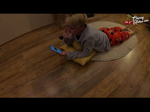 ❤️ クレイジーブロンドは、巨大なディックを吸うとその上にバウンス - アナルセックス ❤️❌ アナルビデオ ❌️